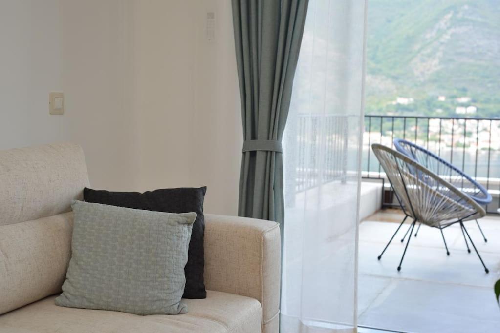 Design Flat With Impressive Boka Bay View Apartment Kotor Exterior photo